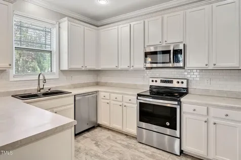 545 Hadlow Street Fuquay Varina NC 27526
