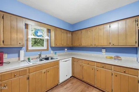 3124 Oakridge Drive Graham NC 27253