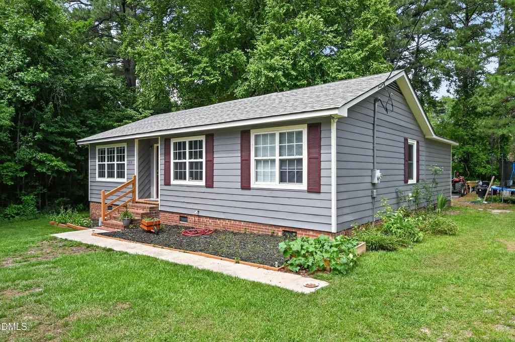 109 Snowden Street Princeville NC 27886