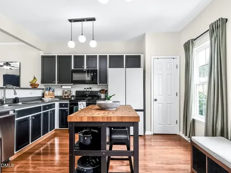 100 Gallent Hedge Trail Apex NC 27539