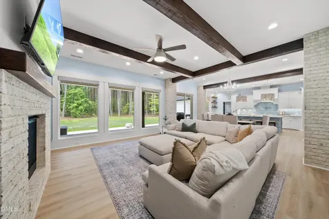 25 Downes Trail Selma NC 27576