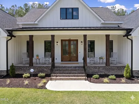 25 Downes Trail Selma NC 27576