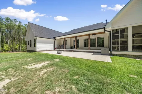 25 Downes Trail Selma NC 27576