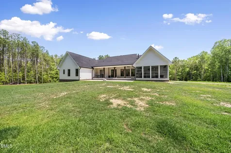 25 Downes Trail Selma NC 27576