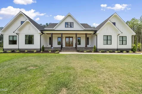 25 Downes Trail Selma NC 27576