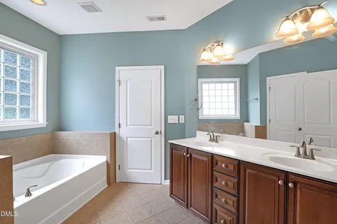 328 Briarfield Apex NC 27502