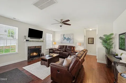 1932 Sinclair Trace Burlington NC 27215
