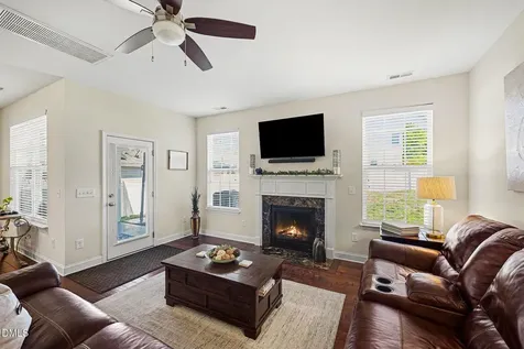 1932 Sinclair Trace Burlington NC 27215