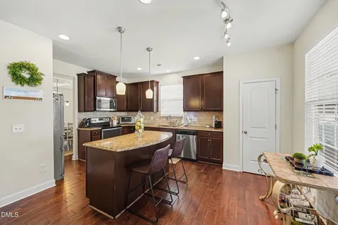 1932 Sinclair Trace Burlington NC 27215