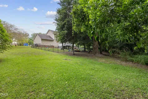 1301 E Stonemason Drive Fuquay Varina NC 27526