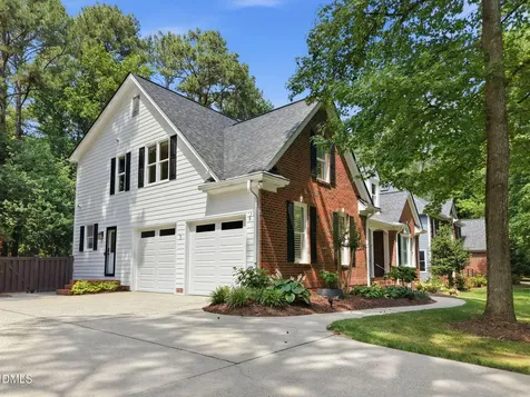 305 Southglen Drive Cary NC 27518