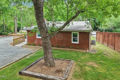 109 Estes Drive Carrboro NC 27510
