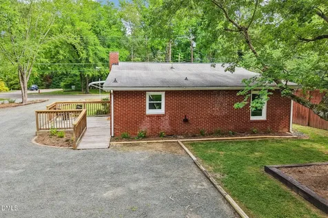 109 Estes Drive Carrboro NC 27510