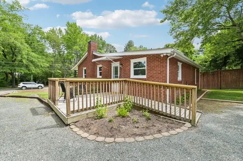 109 Estes Drive Carrboro NC 27510