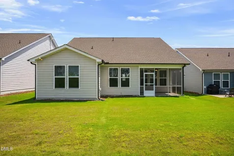 2117 Bigleaf Maple Run Fuquay Varina NC 27526