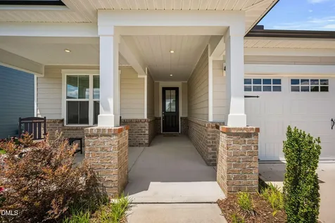 2117 Bigleaf Maple Run Fuquay Varina NC 27526