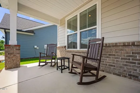 2117 Bigleaf Maple Run Fuquay Varina NC 27526