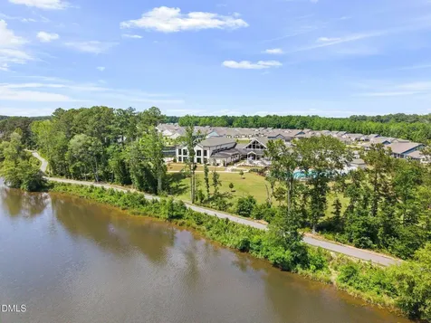 2117 Bigleaf Maple Run Fuquay Varina NC 27526