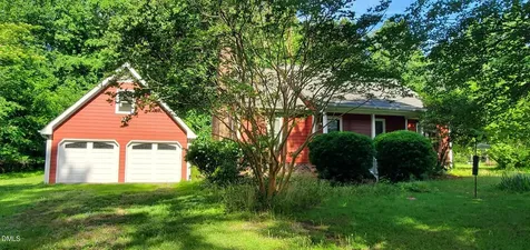 104 Long Street Fuquay Varina NC 27526