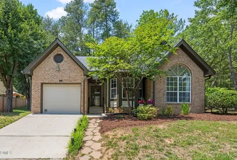 111 Carriage Circle Chapel Hill NC 27514