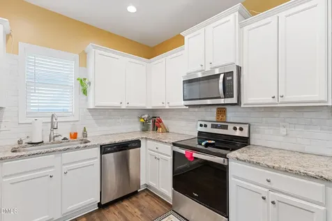 118 Yellow Jacket Ridge Clayton NC 27520