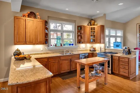 27425 Walker Chapel Hill NC 27517