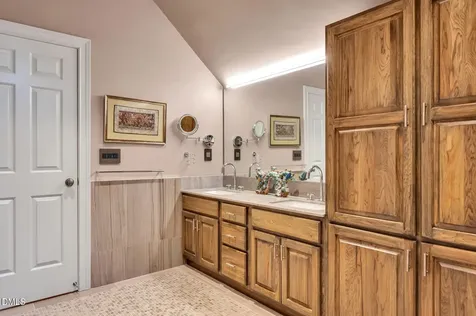 27425 Walker Chapel Hill NC 27517