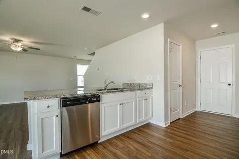 745 Frosty Way Zebulon NC 27597