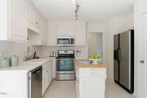 8013 Tobin Place Raleigh NC 27612