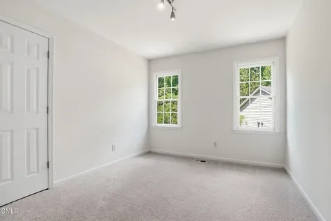 8013 Tobin Place Raleigh NC 27612