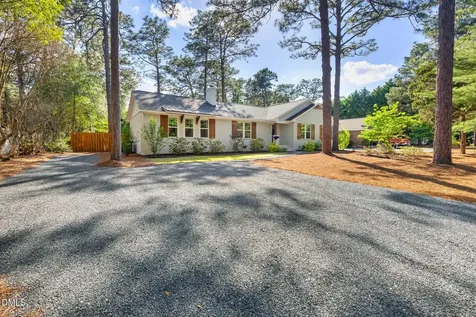 5 Mcleod Road Pinehurst NC 28374