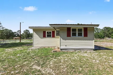 3566 Sanderosa Road Fayetteville NC 28312