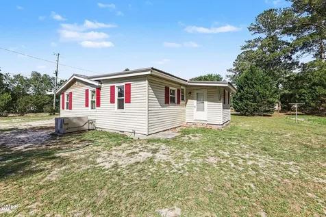 3566 Sanderosa Road Fayetteville NC 28312