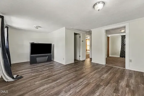 3566 Sanderosa Road Fayetteville NC 28312