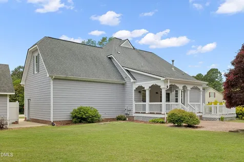 9356 Wakefields Oak Grove Drive Zebulon NC 27597