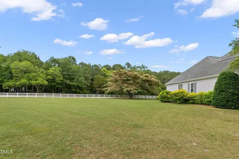 9356 Wakefields Oak Grove Drive Zebulon NC 27597