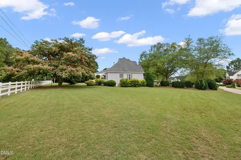 9356 Wakefields Oak Grove Drive Zebulon NC 27597