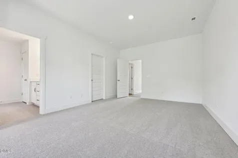 10923 Bayflower Way Raleigh NC 27617