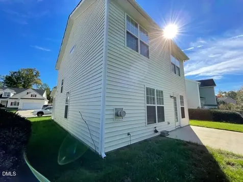 433 Holly Thorn Trace Holly Springs NC 27540