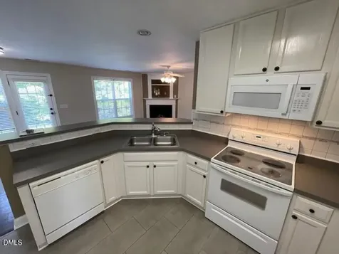 433 Holly Thorn Trace Holly Springs NC 27540