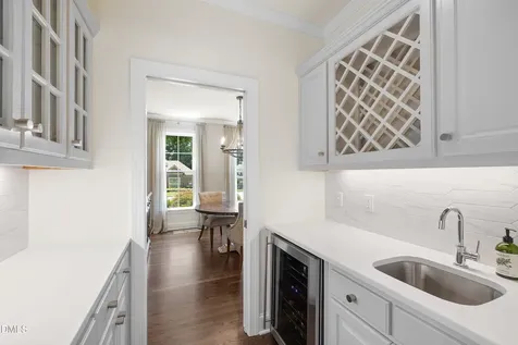 206 W Jules Verne Way Cary NC 27511