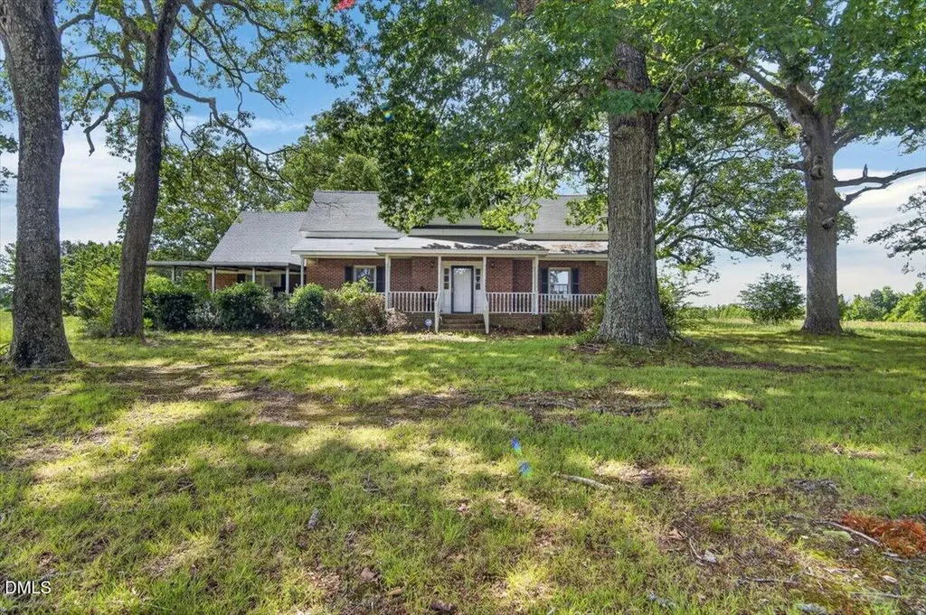 3916 U.s. 401 Highway N Louisburg NC 27549