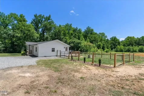 4004 Old Nc 75 Stem NC 27581