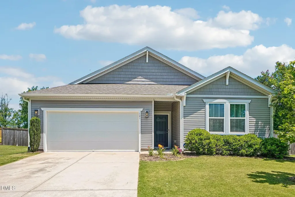 121 Rawls Meadow Fuquay Varina NC 27526