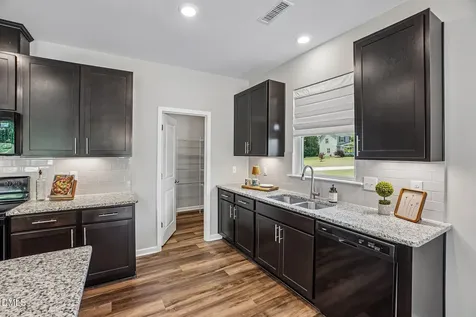 121 Rawls Meadow Fuquay Varina NC 27526
