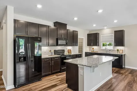 121 Rawls Meadow Fuquay Varina NC 27526