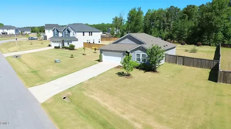 121 Rawls Meadow Fuquay Varina NC 27526