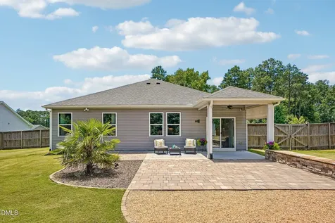 121 Rawls Meadow Fuquay Varina NC 27526
