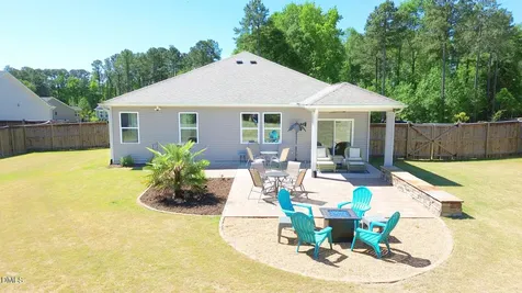 121 Rawls Meadow Fuquay Varina NC 27526