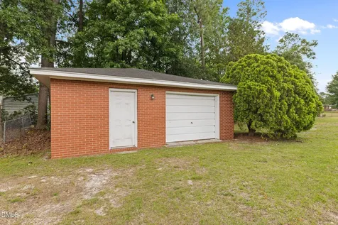1922 N Berkeley Boulevard Goldsboro NC 27534